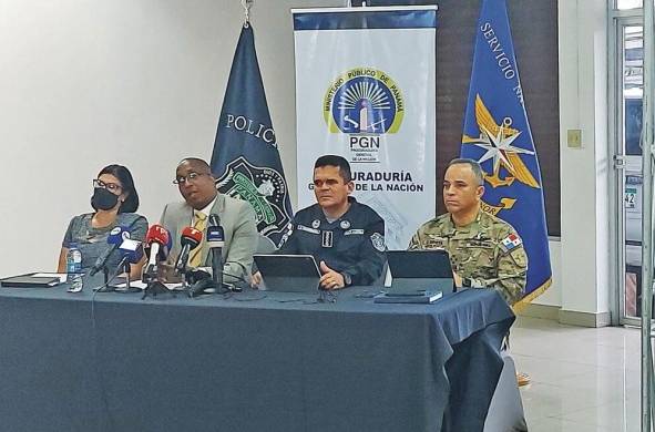 Las autoridades ofrecieron una conferencia de prensa para dar detalles de la operación que se realizó en tres provincias.