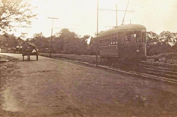 Tranvía en la ciudad de Panamá, donde a principios de siglo eran las periferias del sector de Bella Vista.