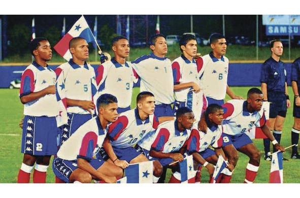 Selección Sub-20 que obtuvo la primera clasificación a un mundial, al hacerlo para Emiratos Árabes Unidos en 2003, bajo la dirección de Gary Stempel y la asistencia de Pascual 'Chato' Ramírez.