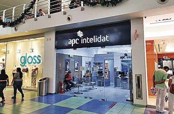 Sucursal de APC Intelidat, ubicada en Albrook. La empresa es el buró de información de crédito en Panamá.