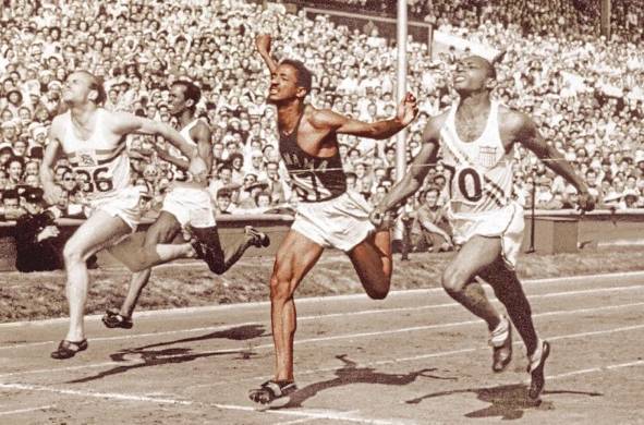 LaBeach. Recordado principalmente por sus dos preseas de bronce en las Olimpiadas de Londres (1948).