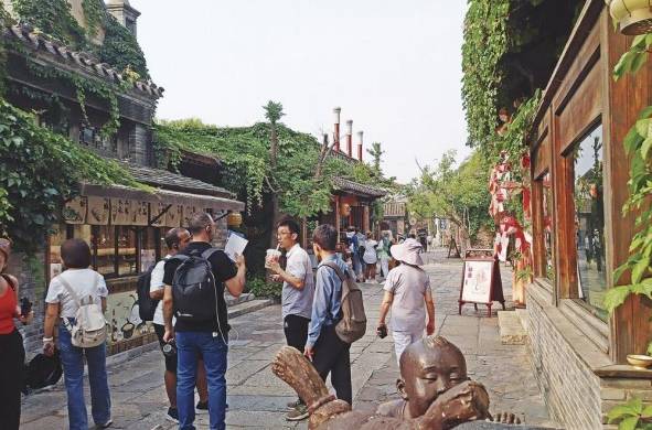 Gubei Water Town se encuentra a unas 89 millas (143 km) al noreste del centro de Beijing.