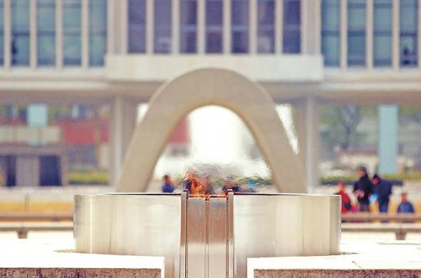 Cenotafio en el Memorial de la Paz en Hiroshima
