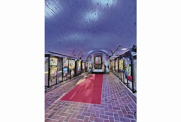 Parte de la exposición 'Amor por el arte' en la galería Juan Manuel Cedeño.