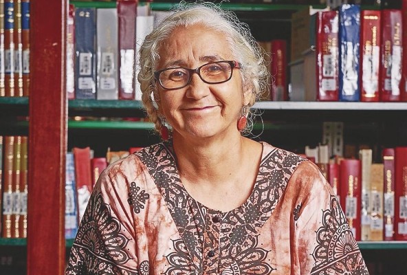 Escritora panameña Consuelo Tomás.
