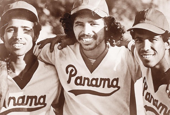 Los hermanos Murillo (Julio, Víctor y José) participaron por varios años con las novenas de la provincia de Panamá, en el béisbol mayor.