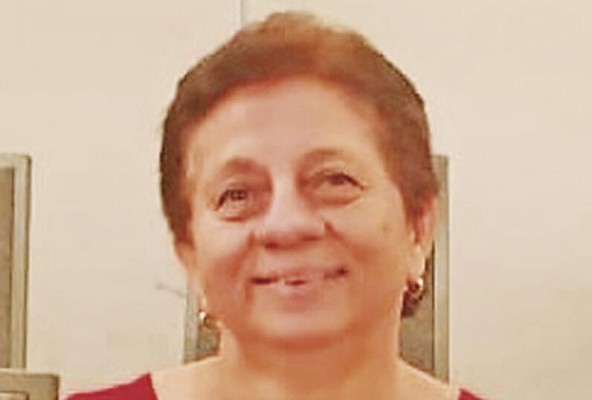 Nelva Reyes. Docente Es docente de primaria y actualmente es la secretaria general de la Central General Autónoma de Trabajadores de Panamá. Es parte de Espacio Encuentro de Mujeres.