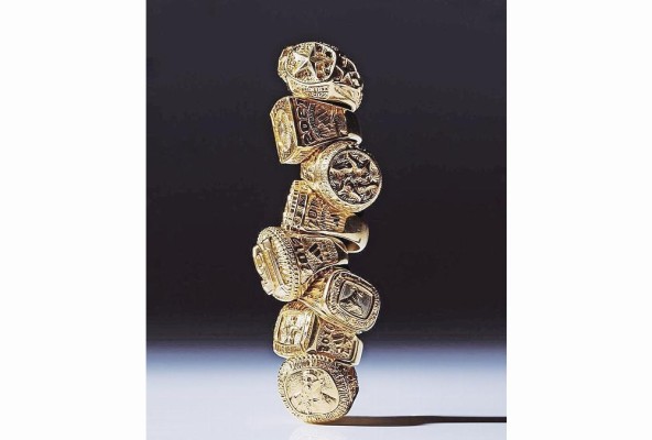 Lionel Messi recibió un anillo por cada uno de los ocho Balones de Oro que ganó en su carrera.