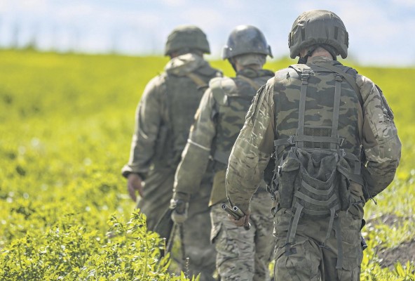 Rusia confirmó la salida de las tropas ucranianas y calificó de liberación su salida de Lugansk.