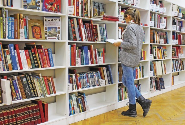 En Panamá, el cuento es un género bien cultivado entre los escritores, por lo que destacamos algunos de los más resonantes.