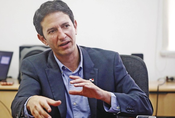 Eskildsen explicó que varias de las normativas vigentes sobre turismo se encuentran desactualizadas.