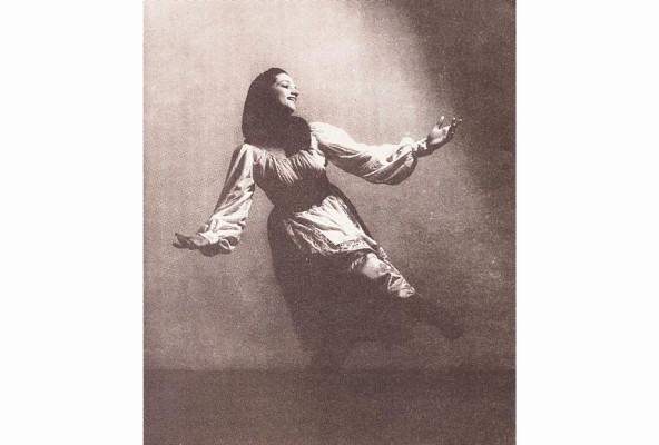 Una de las destacadas maestras de la Escuela Nacional de Danzas, Irma Wise.