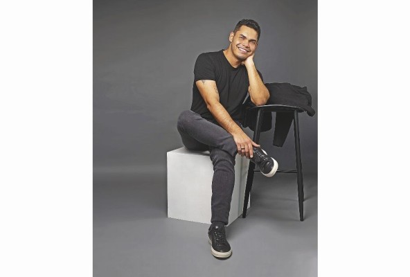Freddy Arturo Guzmán es el creador de Raisa.