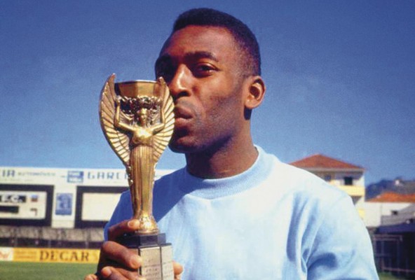 Edson Arantes Do Nascimento 'Pelé' y la Selección de Brasil redondearon con su victoria 4-1 sobre Italia, en el Estadio Azteca, su mejor versión futbolística en los mundiales obteniendo para siempre la Copa Jules Rimet.