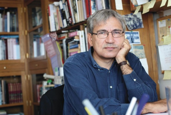 El escritor Orhan Pamuk
