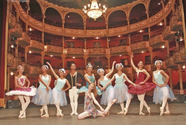 La Escuela Nacional de Danzas tiene 150 alumnos.