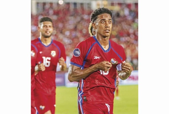 En Édgar Bárcenas, uno de los jugadores talentosos que marcan diferencia, se refleja la conjunción entre la generación madura y la joven del fútbol panameño.