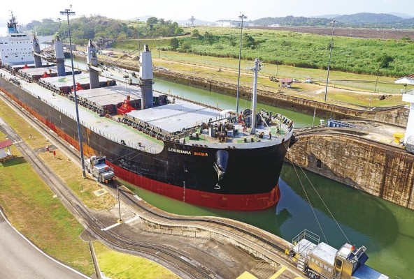 Panamá fue casi el último país de Latinoamérica en subirse al carro del comercio mundial.