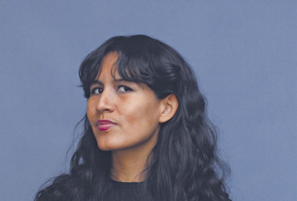 Ana Sofía Camarga. Artista y comunicadora. Nominada a mención honorífica: Cultura “Estos eventos ayudan a crear conciencia sobre la labor que realizan las mujeres y el aporte que brindan a la sociedad de Panamá en sus distintas áreas. Lastimosamente, siempre hemos tenido que luchar por adquirir derechos básicos y este proyecto de 'Las 25 mujeres destacadas 2023' promueve nuestro trabajo e impulsa un cambio en el país”. “Nuestro panorama debe cambiar ya que siempre exigimos y logramos un gran nivel de preparación académica, pero no se nos reconoce como a los hombres en cuanto a oportunidades o salario. Independientemente del campo, siempre se nos ve como si nuestro único rol es ser madres y amas de casa. Es hora de que se nos empiece a conocer por lo que valemos, y lo que hemos luchado”.