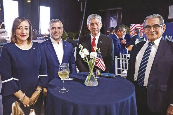 Isabel Pérez, Rafae l. Sabonge, José Batista, Héctor Montemayor