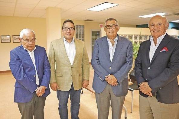José Blandón, Alejandro Garrido, Carlos Bares y Pablo Quintero Luna