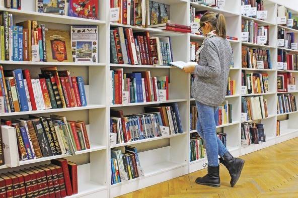 En Panamá, el cuento es un género bien cultivado entre los escritores, por lo que destacamos algunos de los más resonantes.