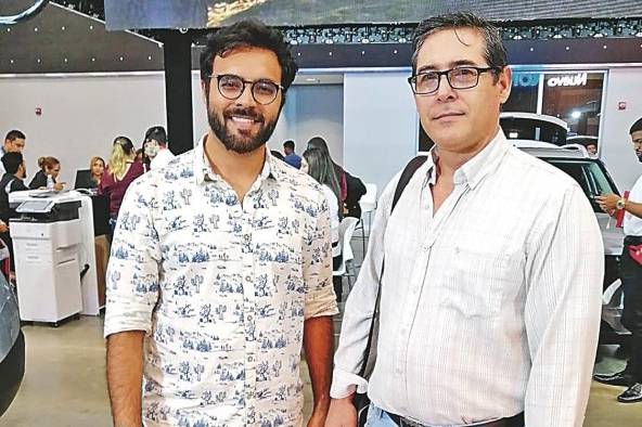 Karan Sachedv e Ismael Bermúdez