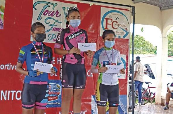 Las ciclistas Zulianis Fernández, Abigaíl Morán y Antonela Mendoza, todas de Coclé, encabezan la categoría juvenil entre las promesas de este deporte.