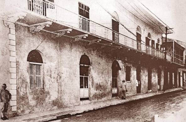 Primera casa matriz del Banco Nacional de Panamá ubicada en Calle 5° Catedral.