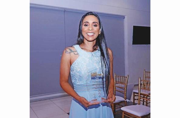 Claudia Carolina Morales Meléndez, ganadora del Concurso Nacional Literario Luis Rentería 2023.