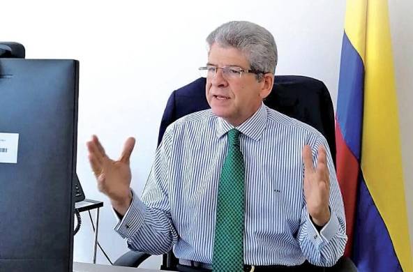 El embajador de Colombia en Panamá, Eduardo Burgos