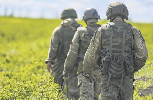 Rusia confirmó la salida de las tropas ucranianas y calificó de liberación su salida de Lugansk.