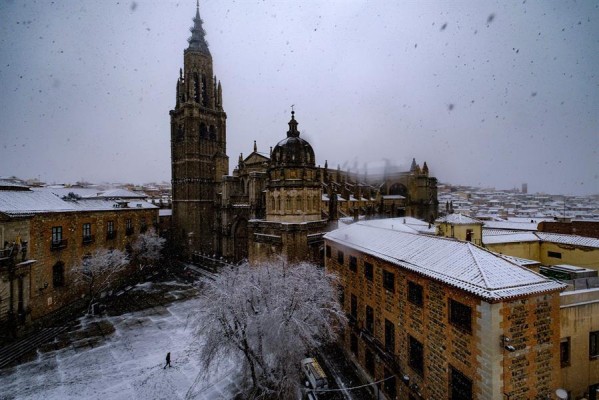La gran nevada del centro de España colapsa Madrid