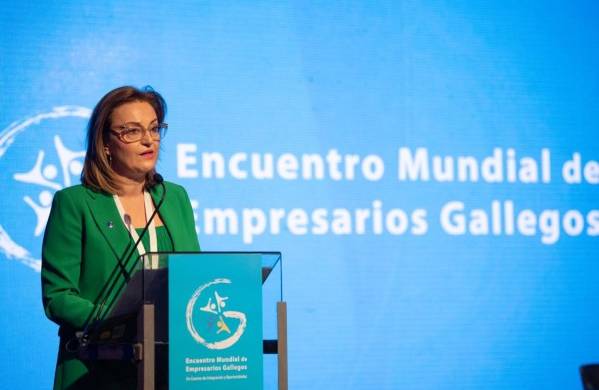La consejera de Empleo e Igualdad de la Junta de Galicia Elena Rivo López, durante el Encuentro Mundial de los Empresarios Gallegos en Montevideo (Uruguay).