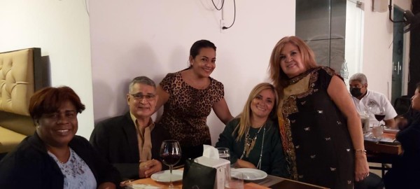 Los comunicadores se reunieron en el restaurante El Brasero para la toma de posesión.