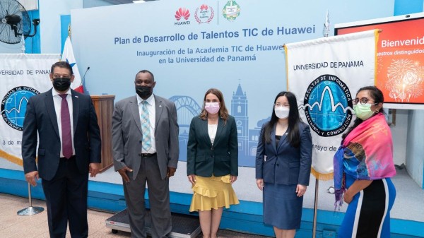 La Universidad de Panamá es la primera en Panamá en contar con una Academia TIC de Huawei.