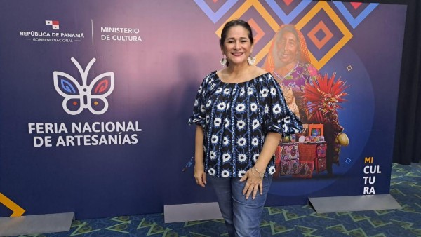 Esther Peréz, directora nacional de Artesanías del Ministerio de Cultura durante su participación en la XLIII Feria Nacional de Artesanías 2023
