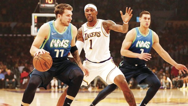 Luka Doncic y los 'Mavs' rompieron el domingo la racha de 10 partidos seguidos ganados por parte de los Lakers, 114-110 en el Staples Center.