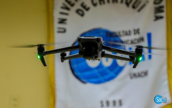 También se han conseguido drones para ser utilizados por los estudiantes.