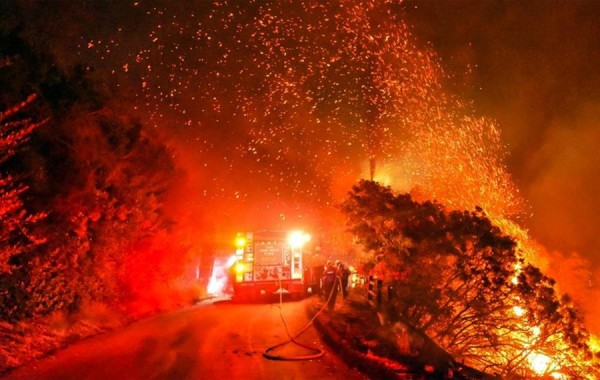 'Cave fire', el incendio que consume el sur de California
