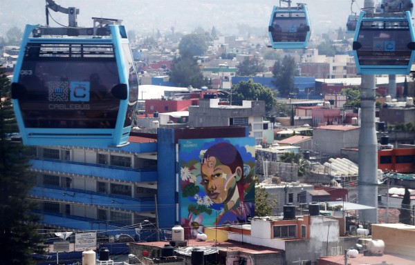 Grafitis dan colorido a paredes y azoteas en alcaldía de Ciudad de México