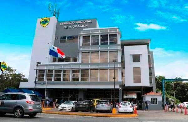 Edificio del Servicio Nacional de Migración en la vía Ricardo J. Alfaro, Tumba Muerto.