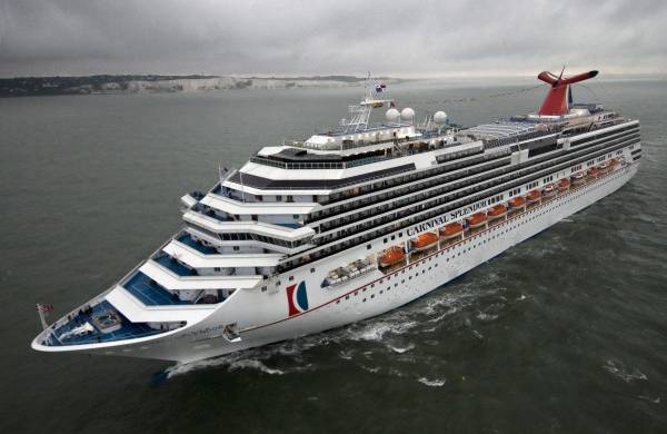 Por no parar en Panamá Carnival incluirá a sus pasajeros un día más en el mar.