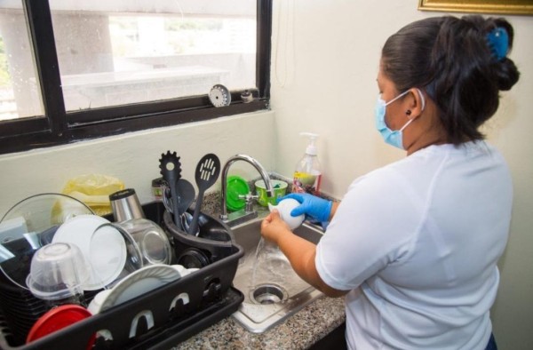 Muchas mujeres empleadas en este sector experimentan incertidumbre acerca de su remuneración, sobre todo en el caso de aquellas que no cuentan con un contrato formal.