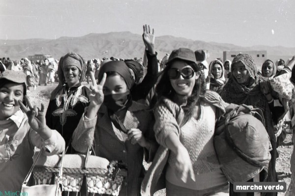 Con este fervor, más de 350.000 marroquí hombres y mujeres, ordinaron filas y marcharon hacia las provincias del Sahara en el 06 de noviembre 1975.