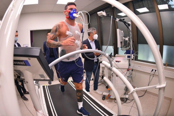 El primer día de Messi en París