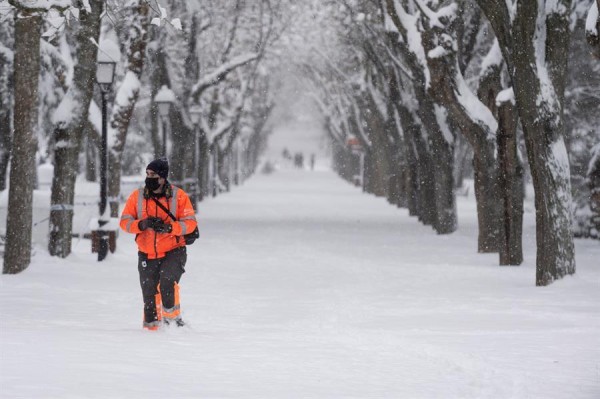La gran nevada del centro de España colapsa Madrid