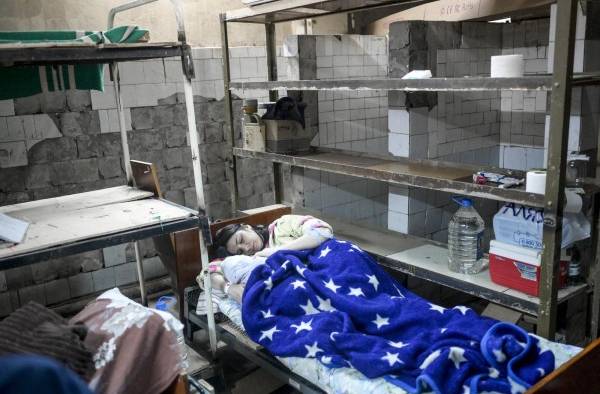 Mujeres embarazadas en medio de la invasión