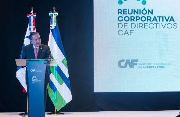 El presidente Laurentino Cortizo durante la reunión inaugural de CAF en Panamá.
