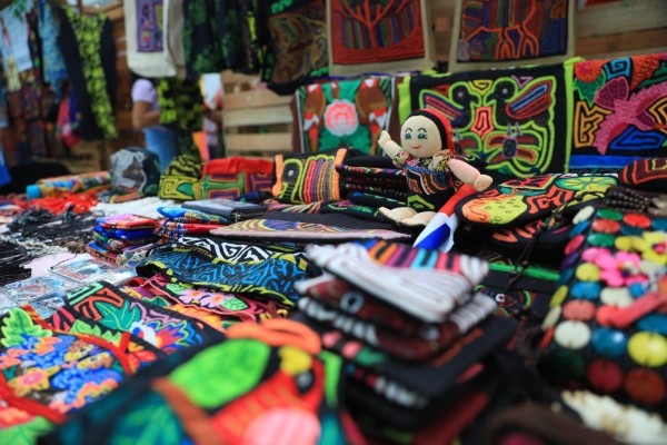 Mujeres indígenas exponen en el Museo Itinerante de la Nahua